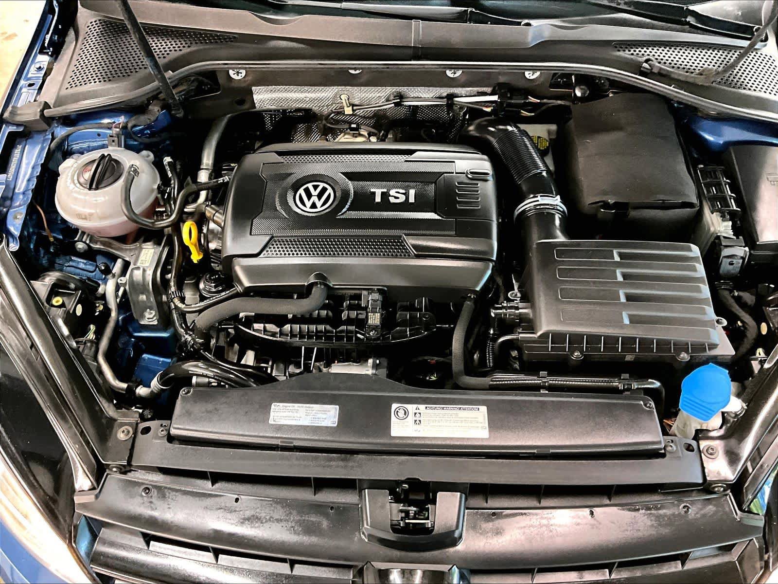 Used 2016 Volkswagen Golf SE FWD image 12