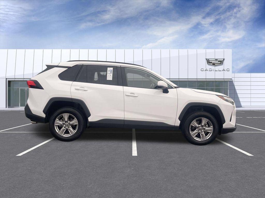 Used 2025 Toyota RAV4 XLE FWD image 9