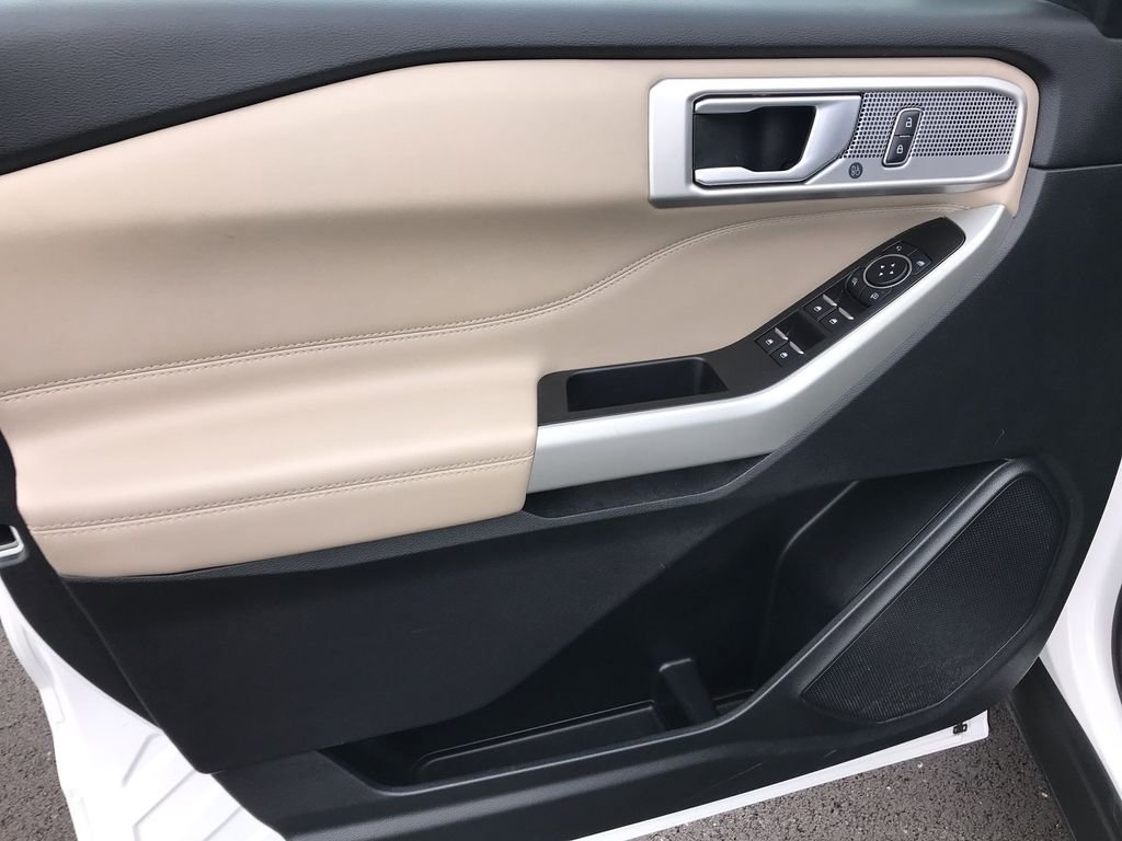 Used 2023 Ford Explorer XLT w/ Equipment Group 202A image 13