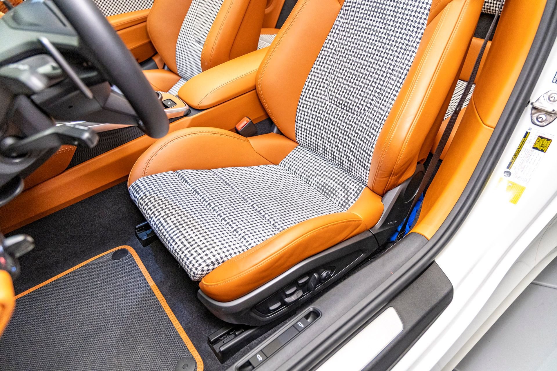 Used 2024 Porsche 911 Cabriolet image 36