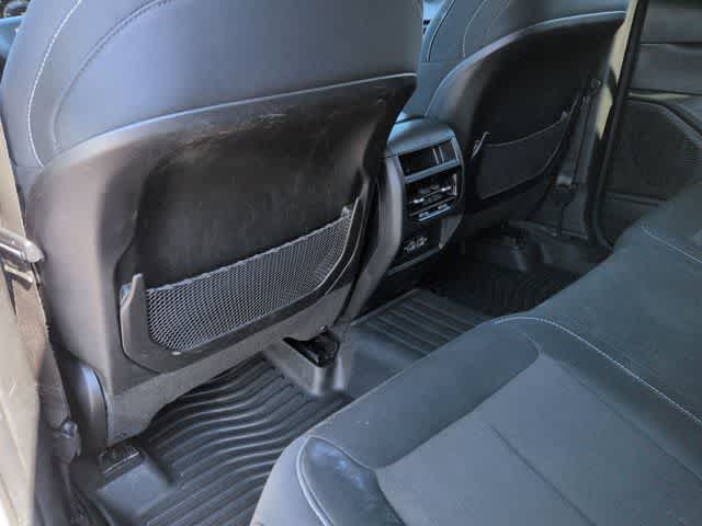 Certified 2023 Jeep Grand Cherokee Laredo AWD/4WD image 18