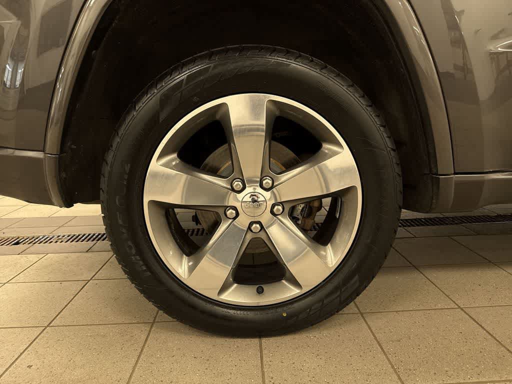 Used 2016 Jeep Grand Cherokee Overland AWD/4WD image 10