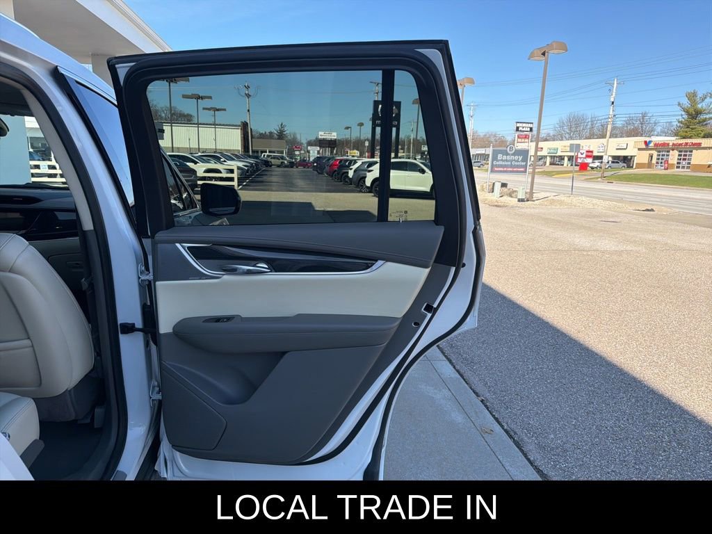 Used 2023 Cadillac XT6 Premium Luxury image 11