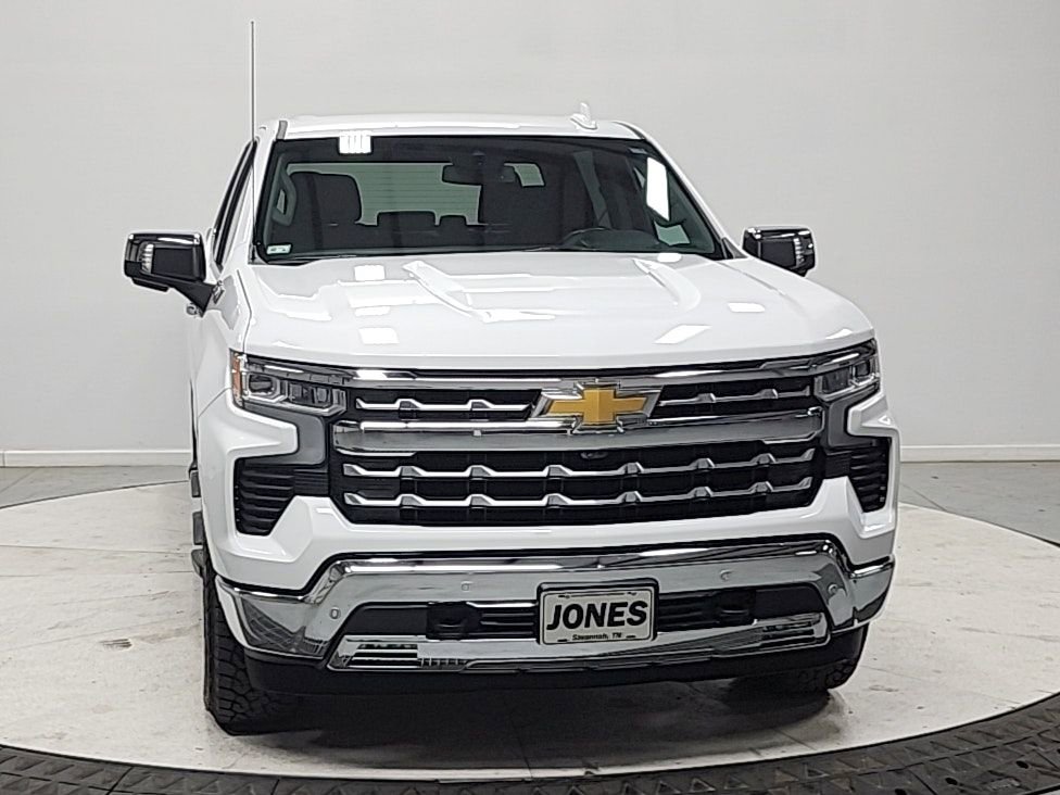 Used 2024 Chevrolet Silverado 1500 LTZ image 2