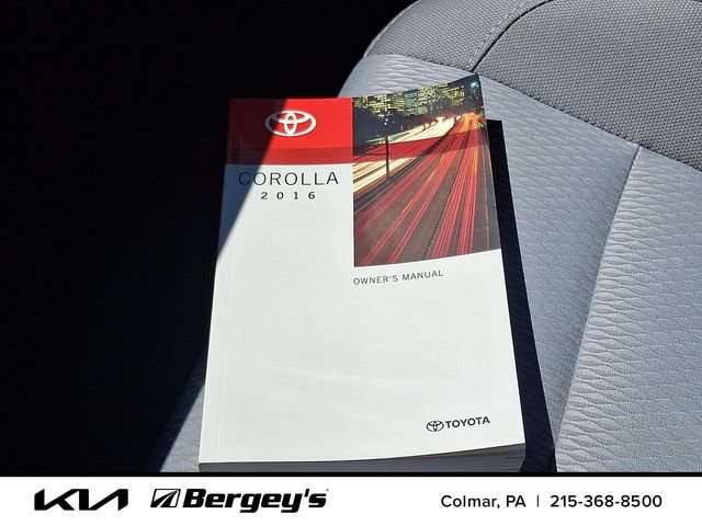 Used 2016 Toyota Corolla LE FWD image 26