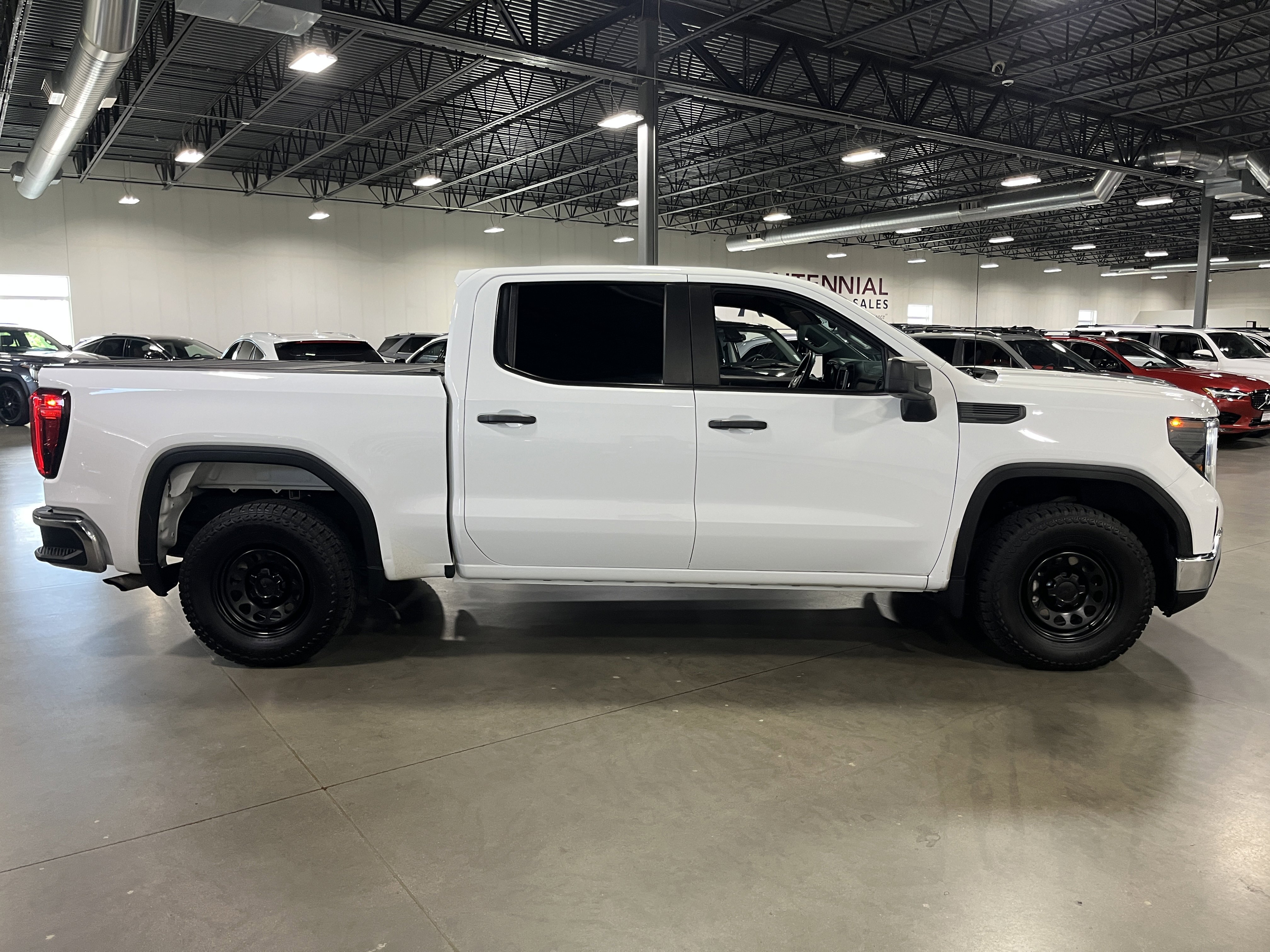 Used 2022 GMC Sierra 1500 Pro w/ Convenience Package AWD/4WD image 5