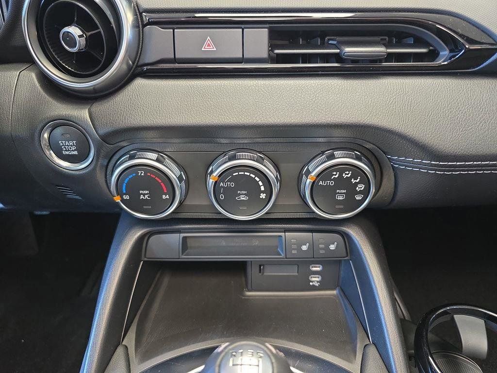 New 2026 MAZDA MX-5 Miata Grand Touring RWD image 17