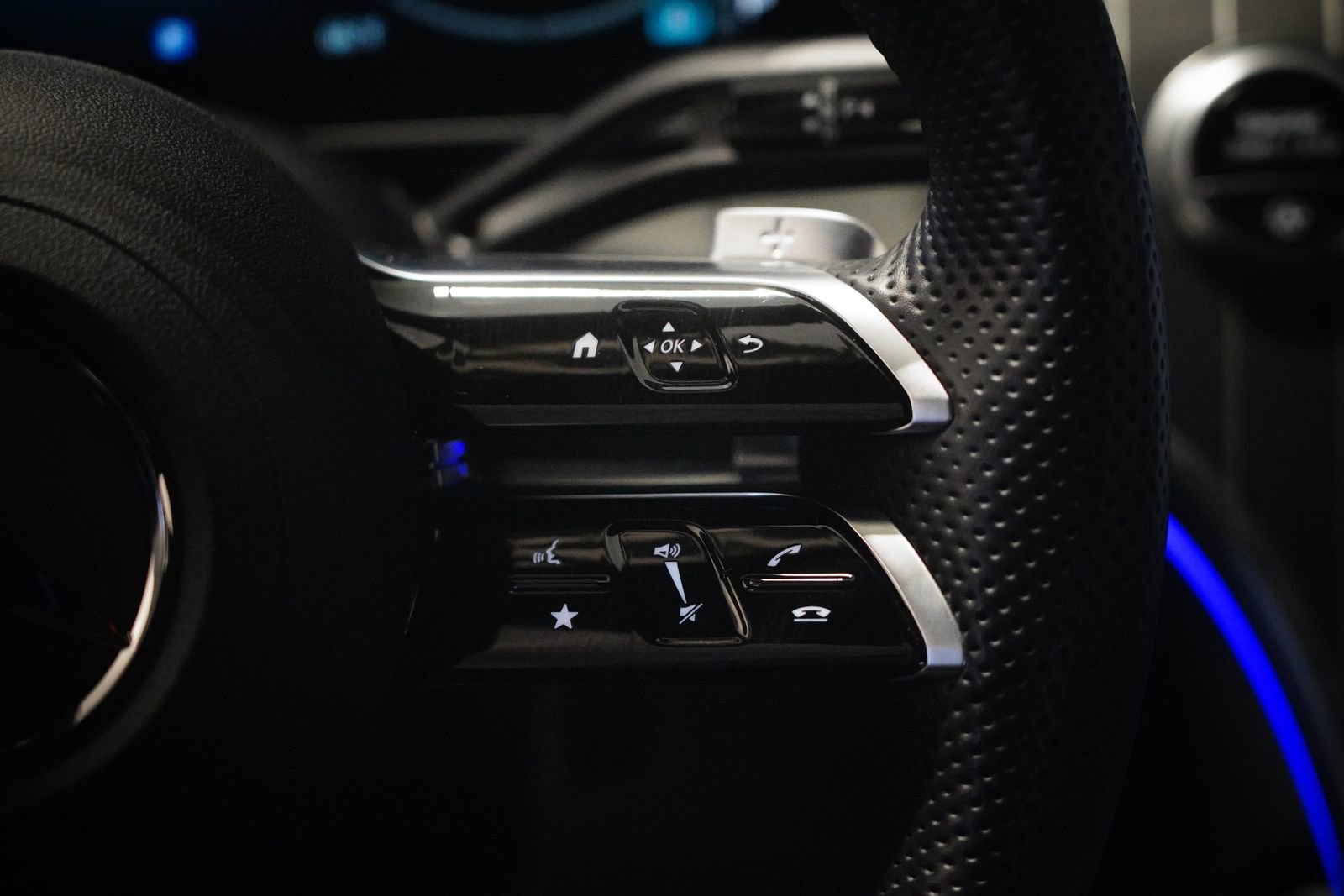 Certified 2023 Mercedes-Benz GLC 300 4MATIC image 16