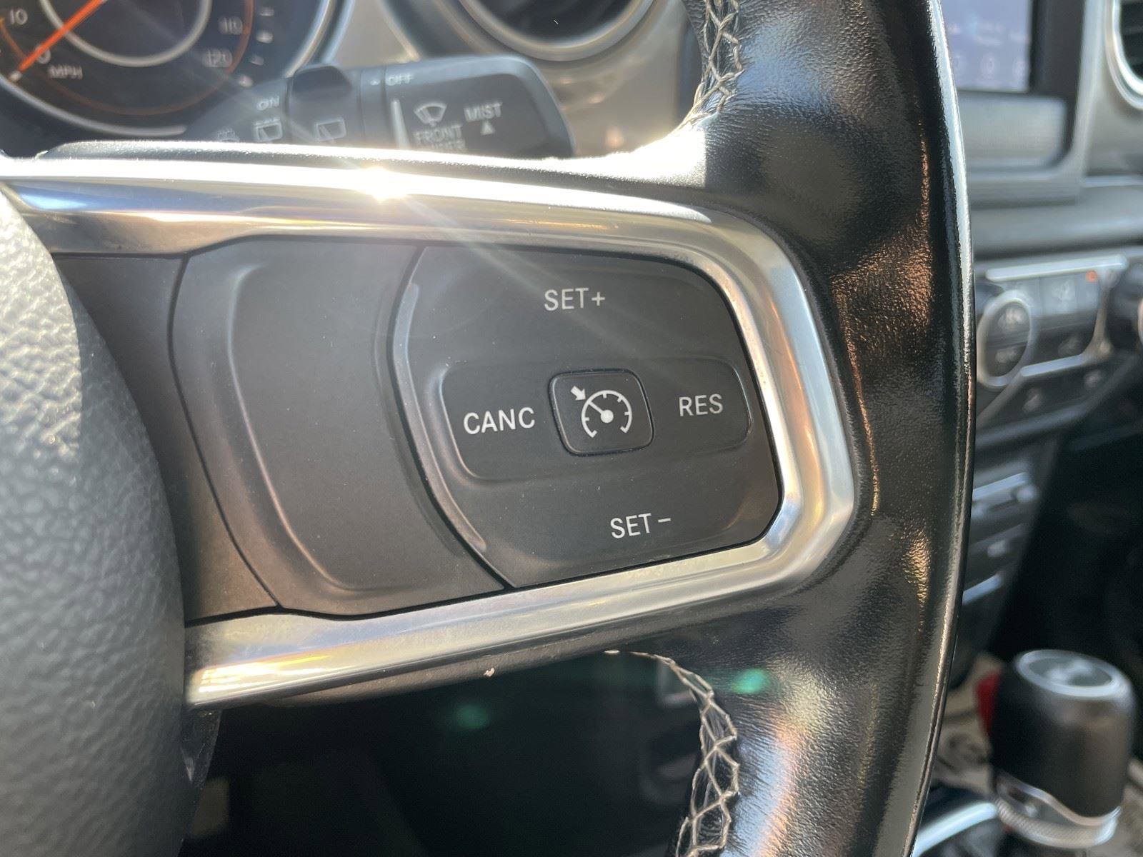 Used 2020 Jeep Wrangler Unlimited Sahara image 14