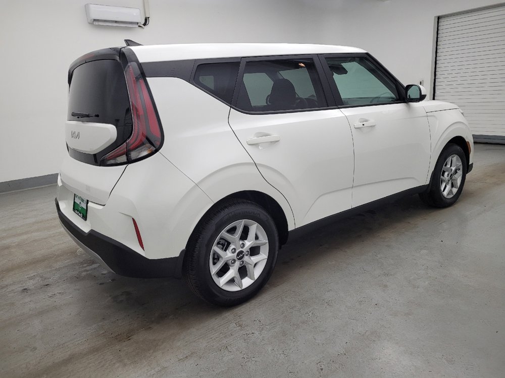 Used 2025 Kia Soul S FWD image 10