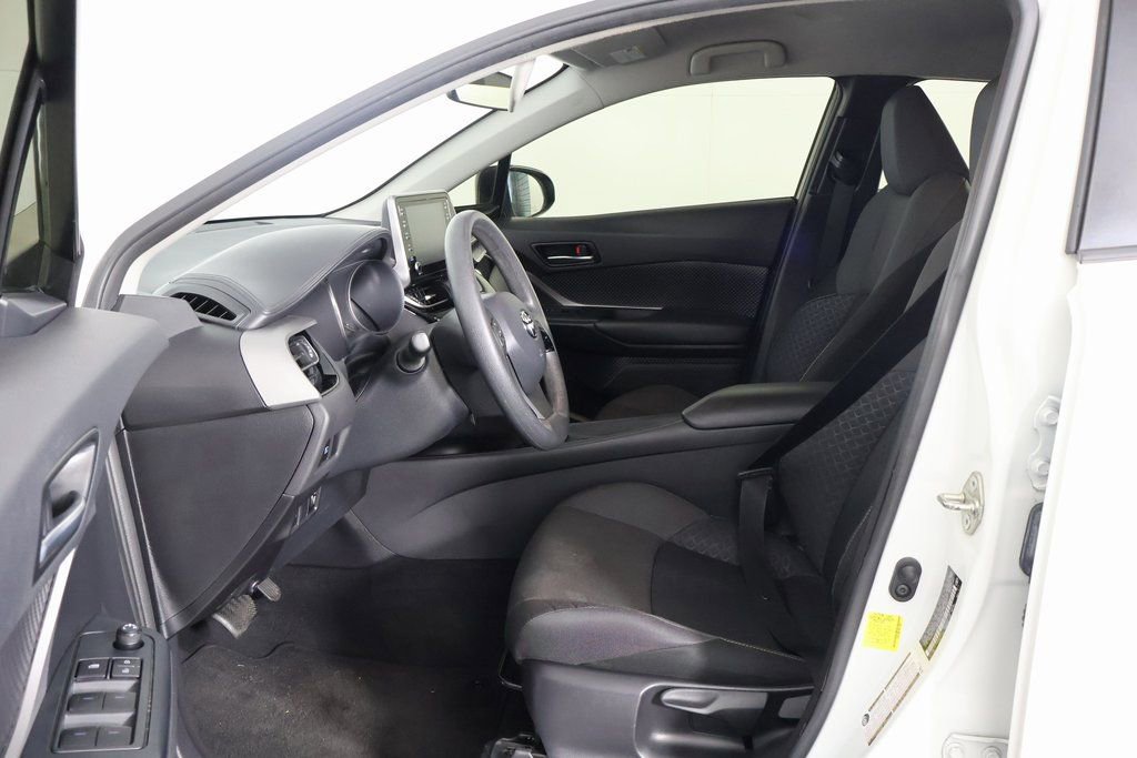Used 2021 Toyota C-HR LE image 10
