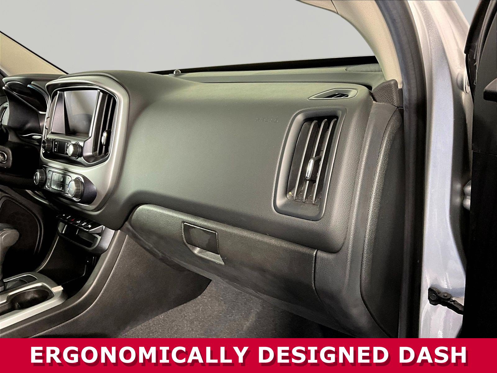 Used 2019 Chevrolet Colorado LT w/ LT Convenience Package AWD/4WD image 24