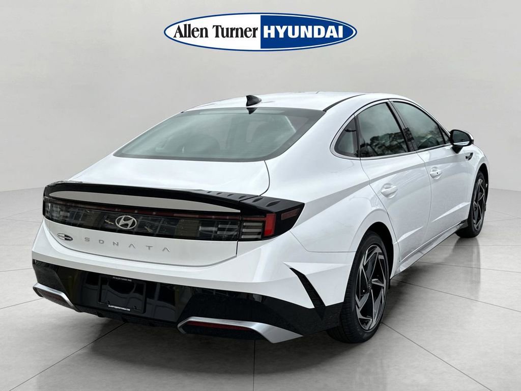 New 2026 Hyundai Sonata SEL FWD image 6