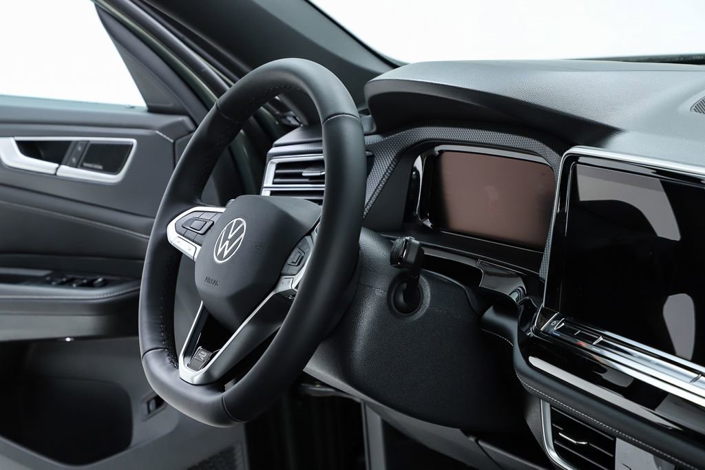 New 2026 Volkswagen Atlas Cross Sport SEL Premium R-Line image 35