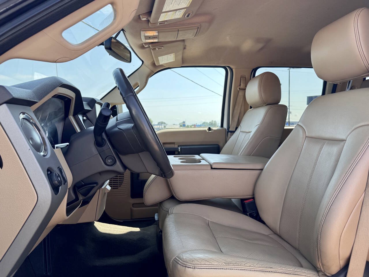 Used 2016 Ford F350 Lariat AWD/4WD image 6