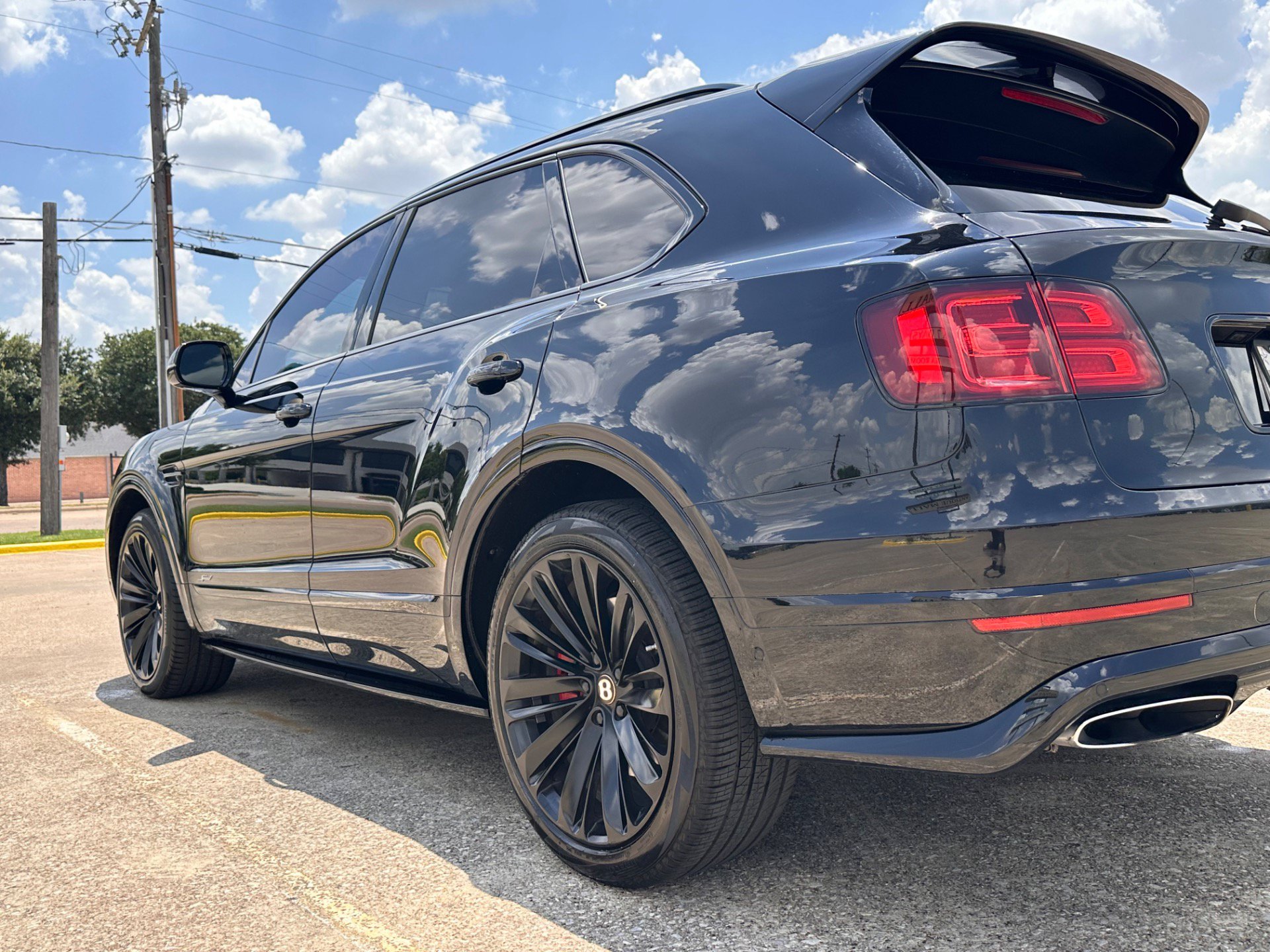 Used 2020 Bentley Bentayga Speed AWD/4WD image 27