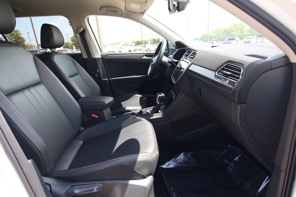 Used 2024 Volkswagen Tiguan Wolfsburg Edition AWD/4WD image 8