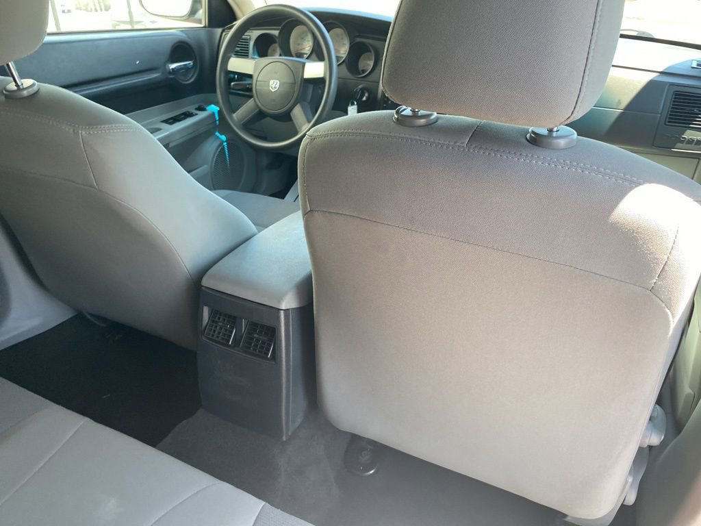 Used 2006 Dodge Magnum SE image 29