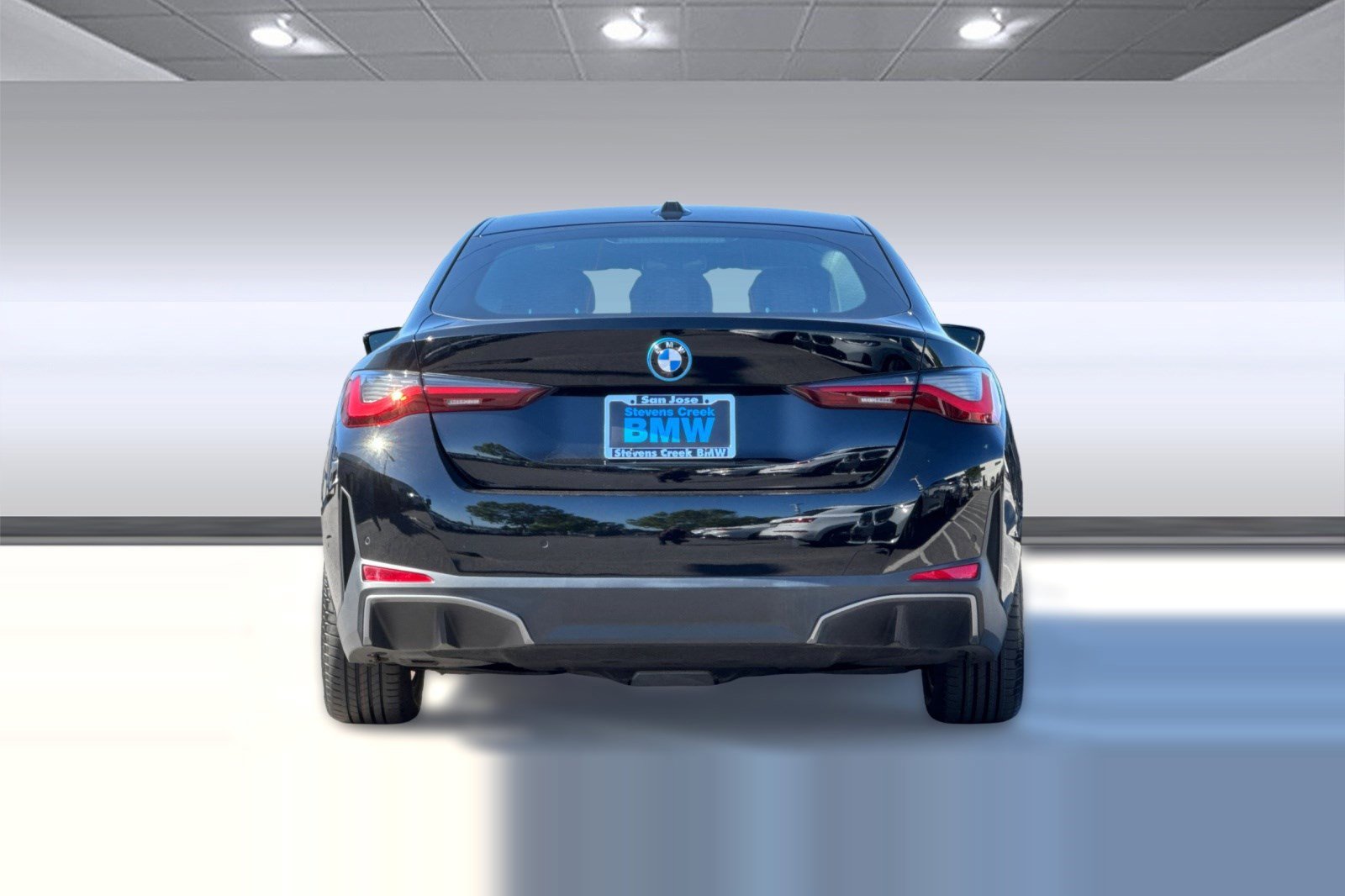 Certified 2023 BMW i4 eDrive35 RWD image 9