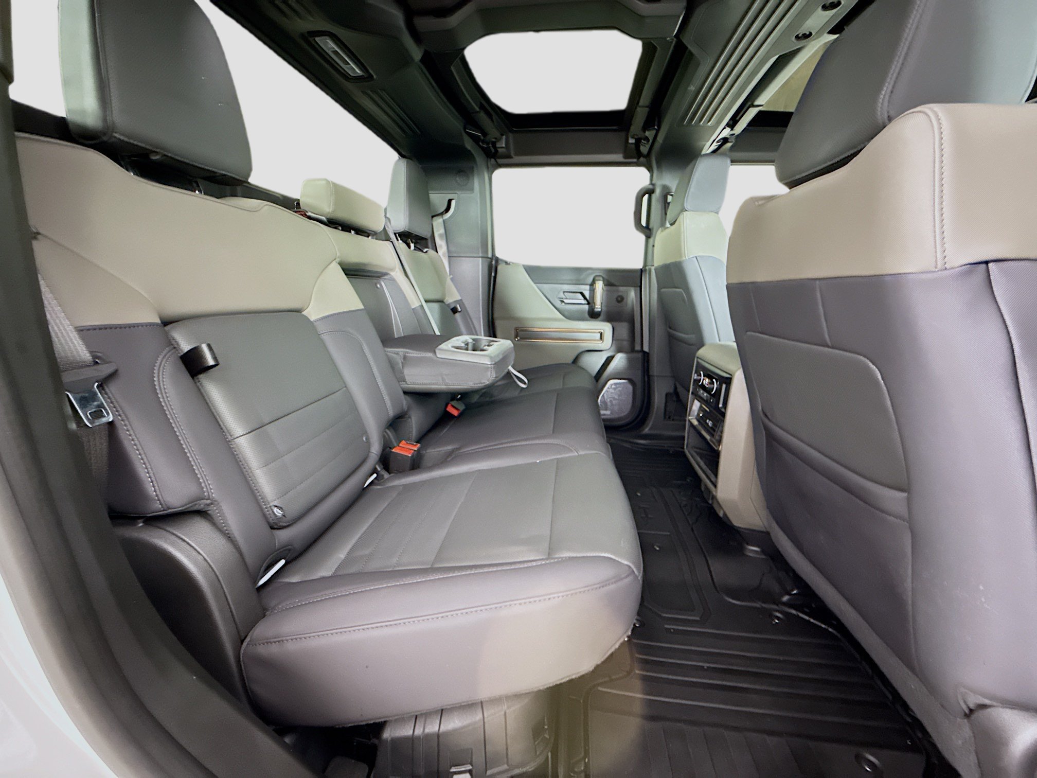 Used 2025 GMC Hummer EV 2X AWD/4WD image 31