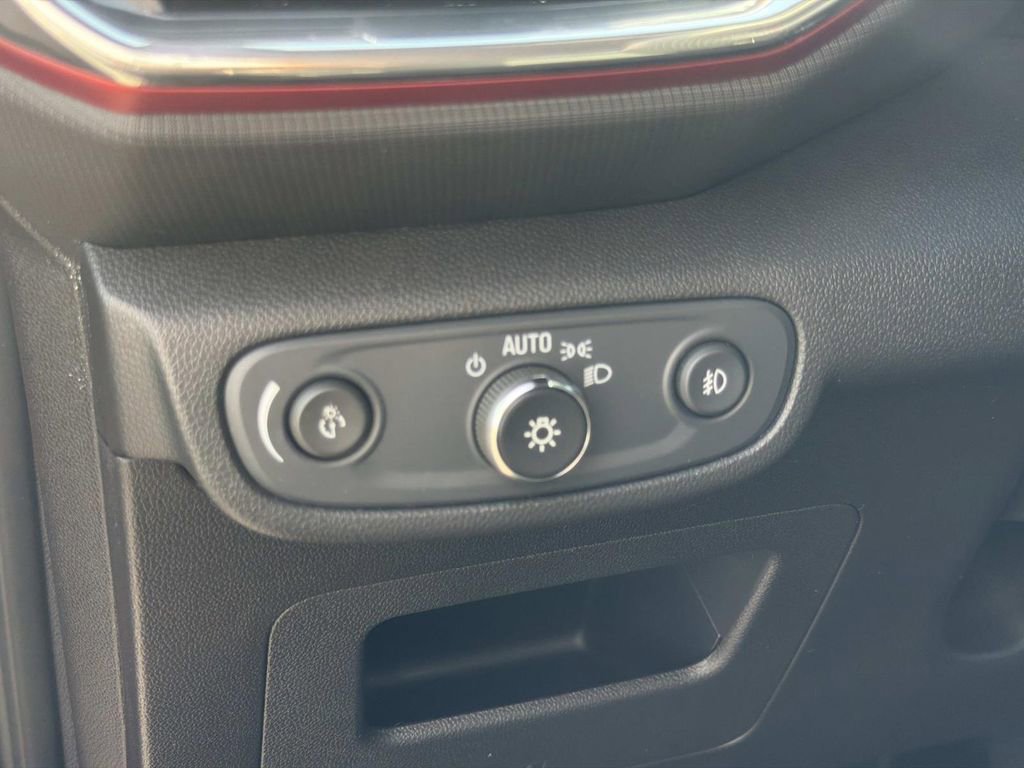 Used 2022 Chevrolet TrailBlazer RS w/ Convenience Package image 26