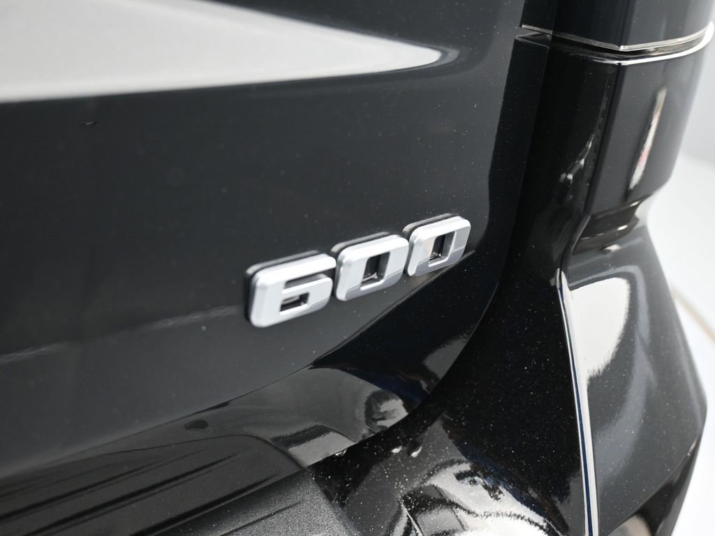 Used 2025 Cadillac Escalade ESV Sport w/ Touring Package image 50