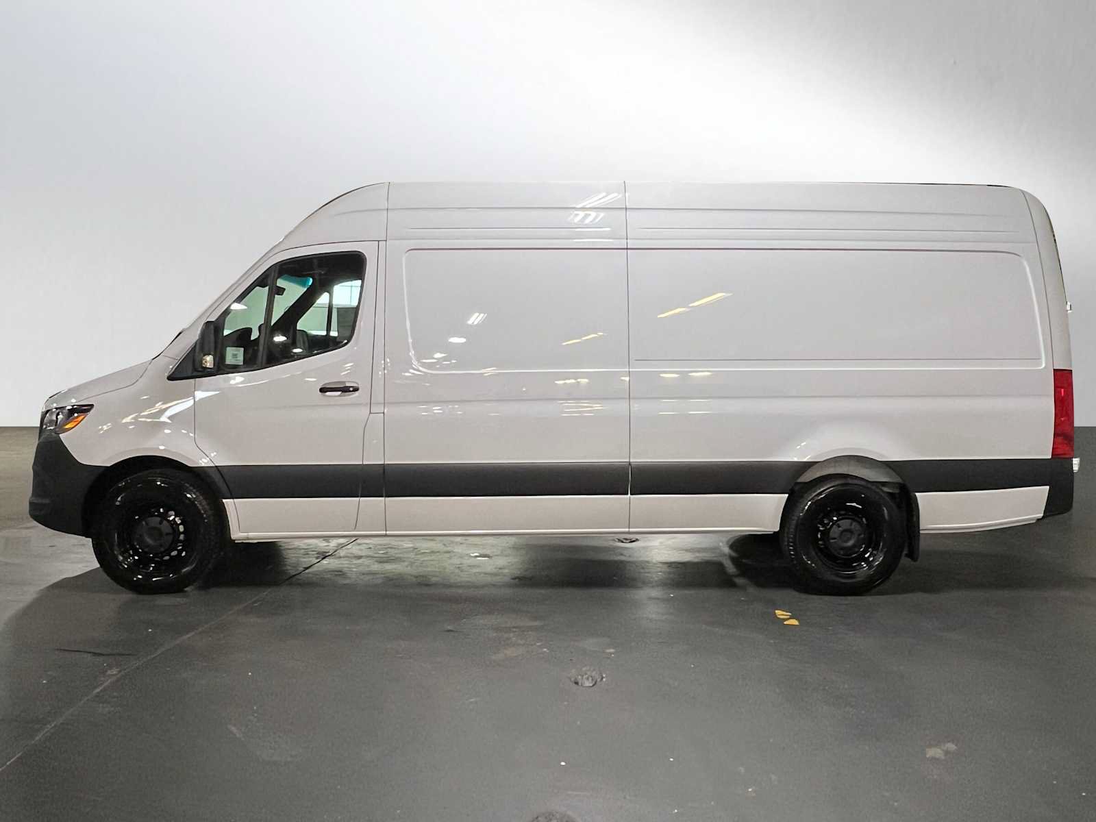 Used 2026 Mercedes-Benz Sprinter 2500 image 6