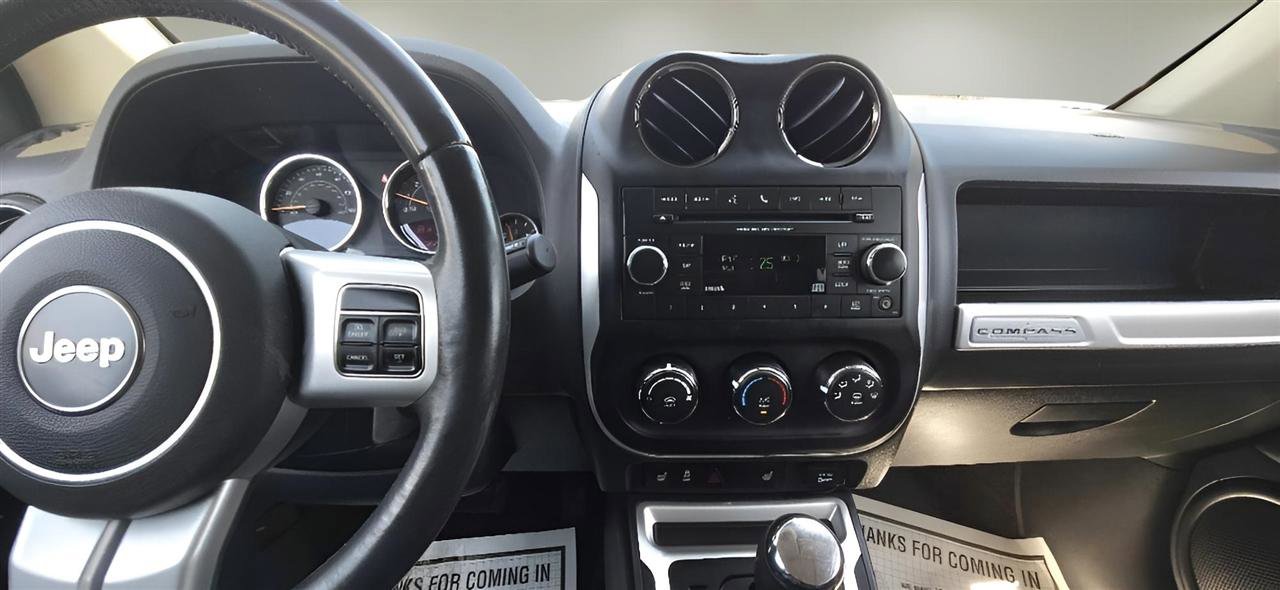 Used 2016 Jeep Compass High Altitude AWD/4WD image 13