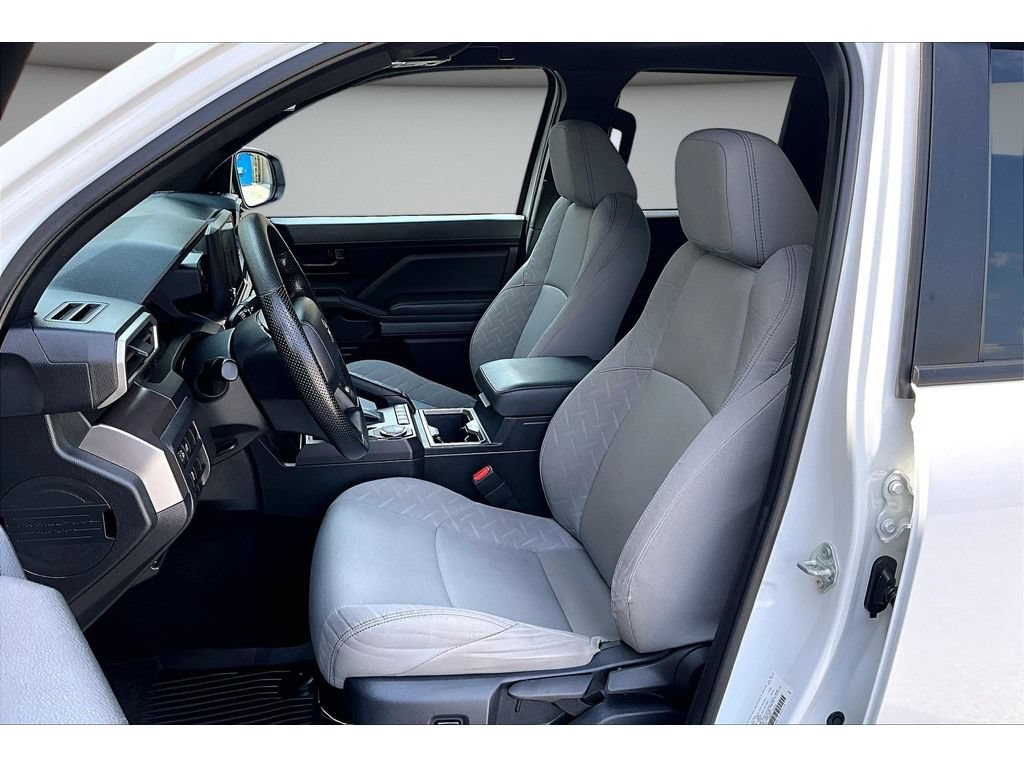 Used 2024 Toyota Tacoma SR5 RWD image 33