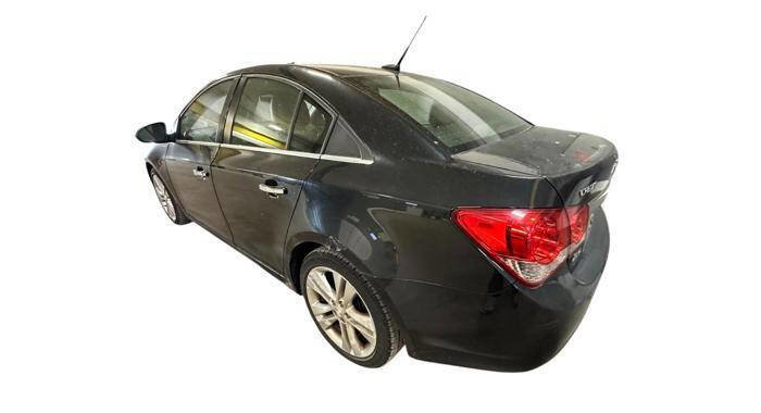 Used 2013 Chevrolet Cruze LTZ FWD image 3