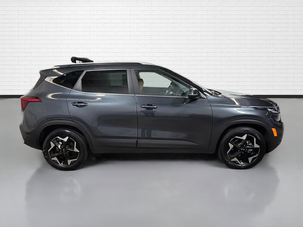 Used 2024 Kia Seltos EX FWD image 10
