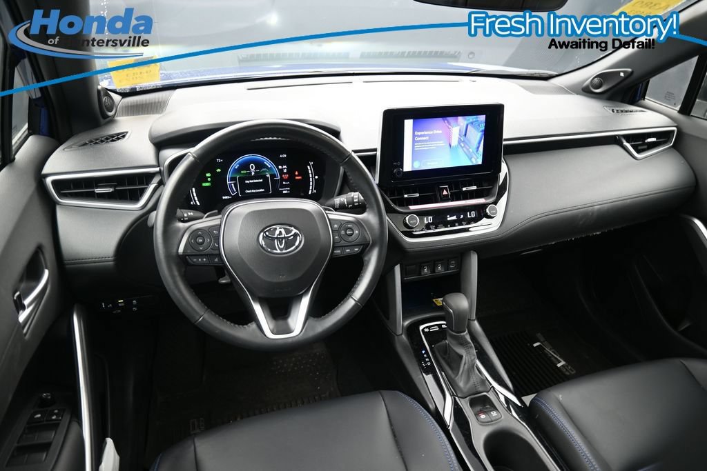 Used 2023 Toyota Corolla Cross AWD Hybrid w/ Convenience Package image 14
