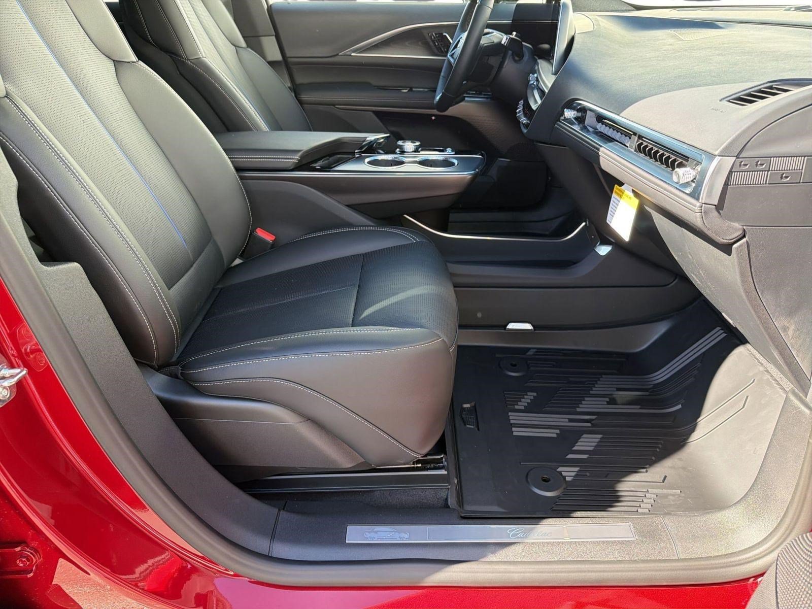 New 2026 Cadillac Lyriq Sport w/ LPO, Floor Liner Package RWD image 31