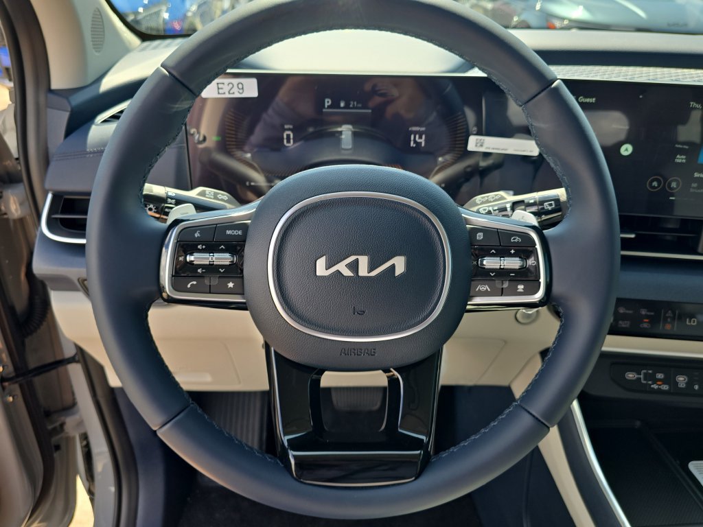 New 2026 Kia Carnival EX FWD image 30