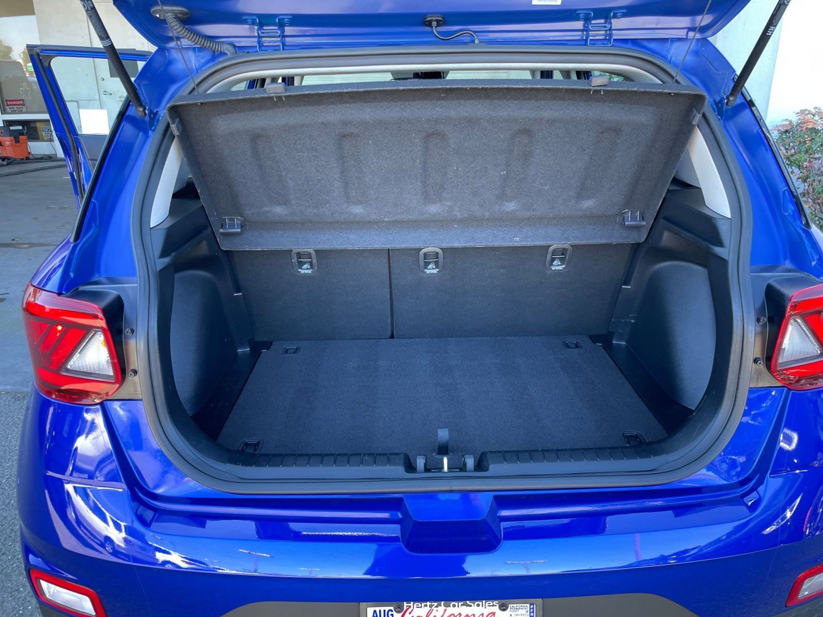 Used 2025 Hyundai Venue SEL image 33