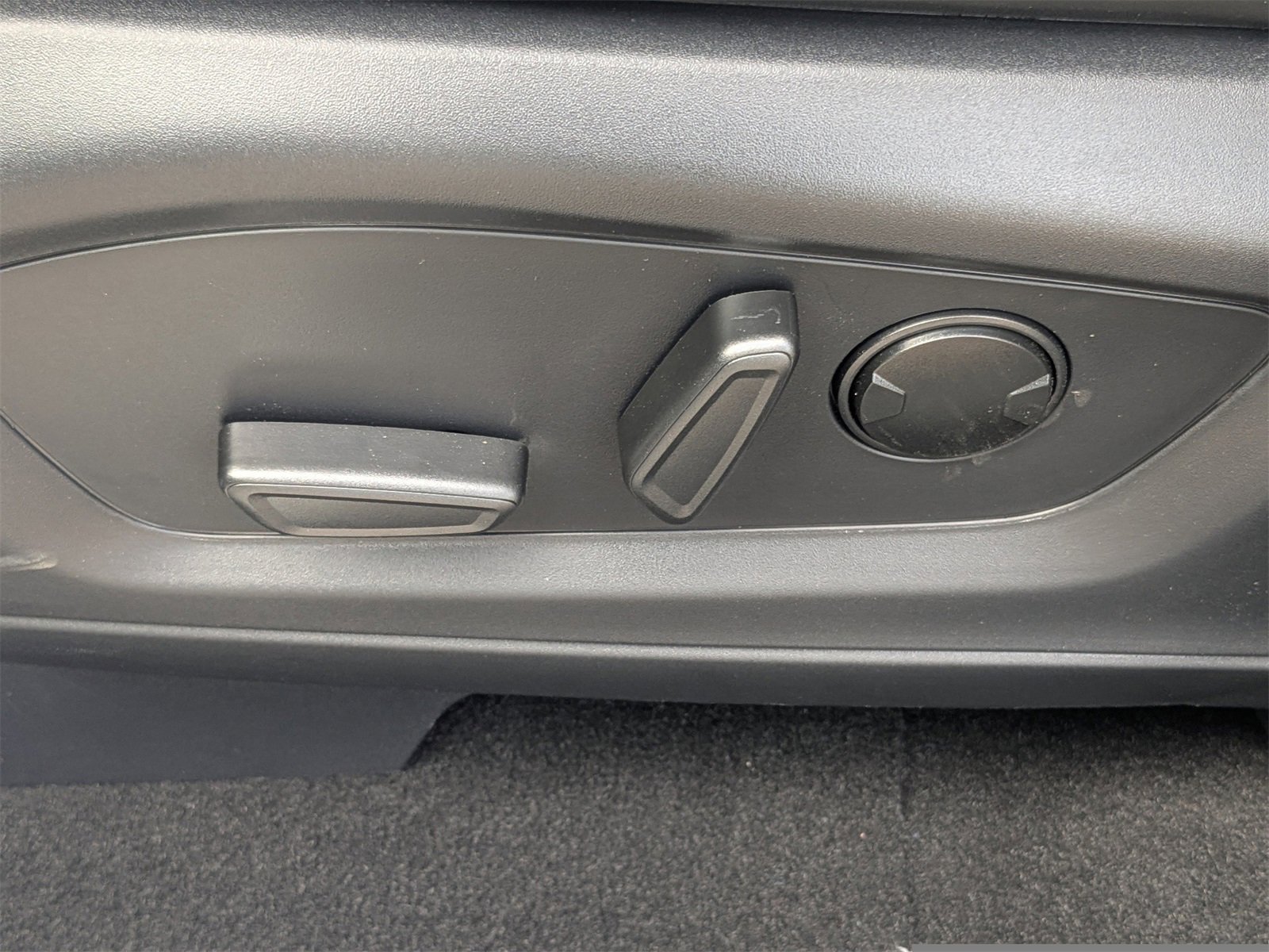 New 2025 Ford Explorer ST-Line w/ Premium Package image 22