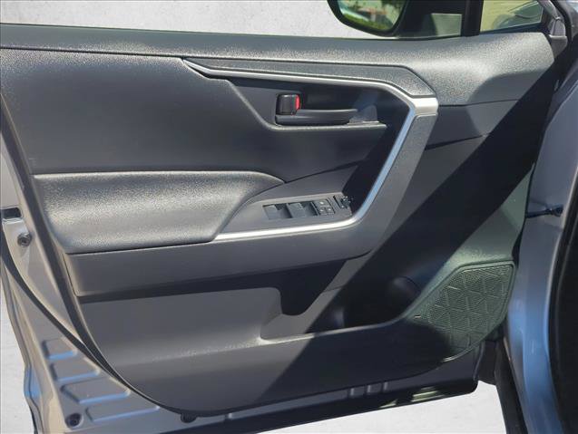 Certified 2020 Toyota RAV4 LE FWD image 10