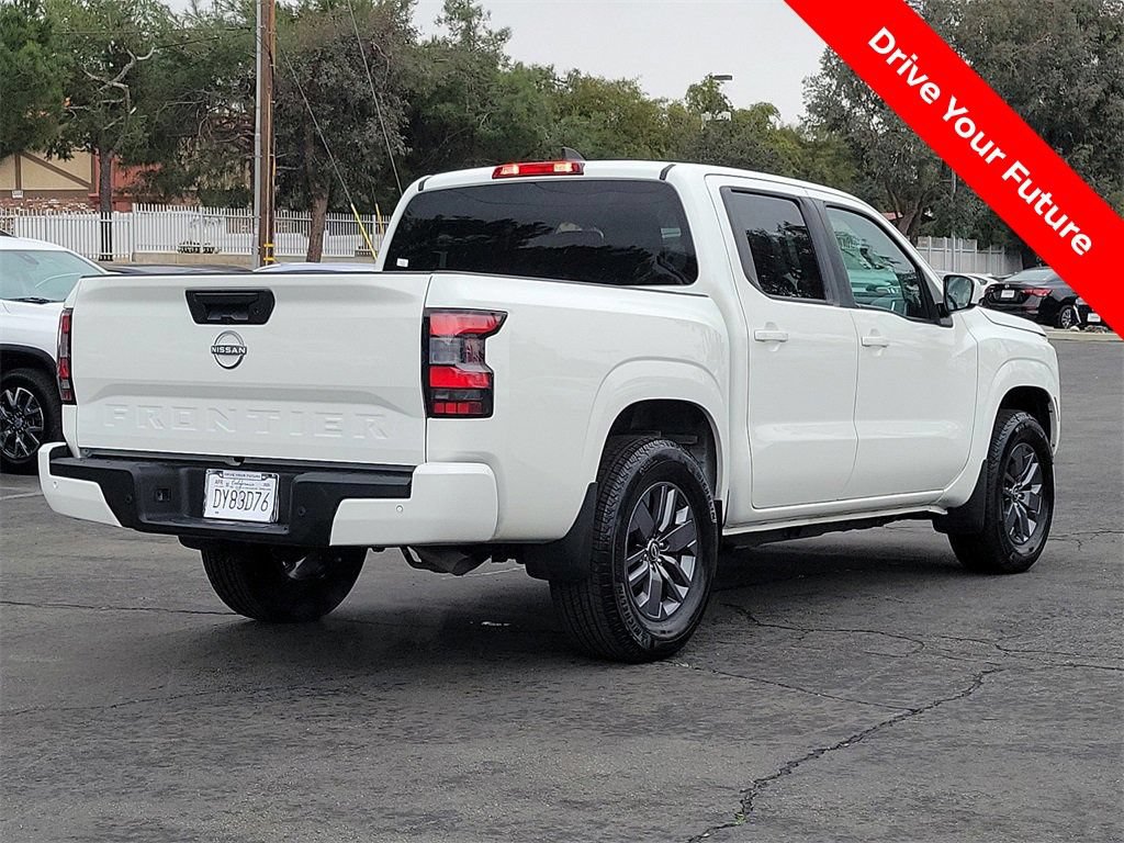 Certified 2025 Nissan Frontier SV RWD image 4