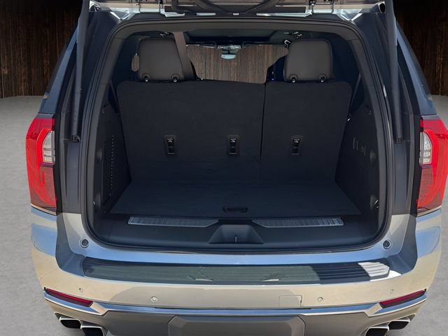 Used 2025 GMC Yukon Denali Ultimate AWD/4WD image 16