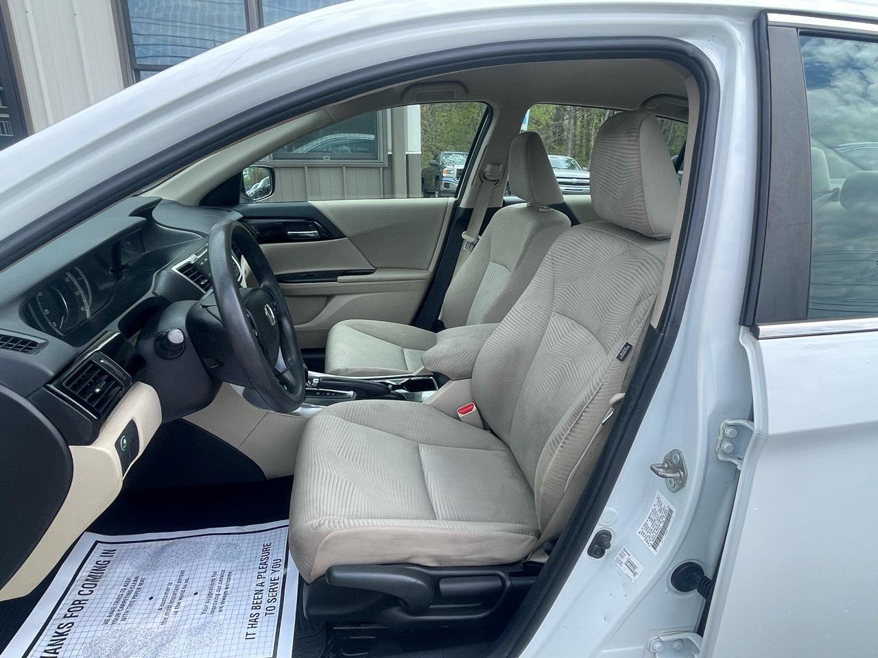 Used 2017 Honda Accord LX image 11