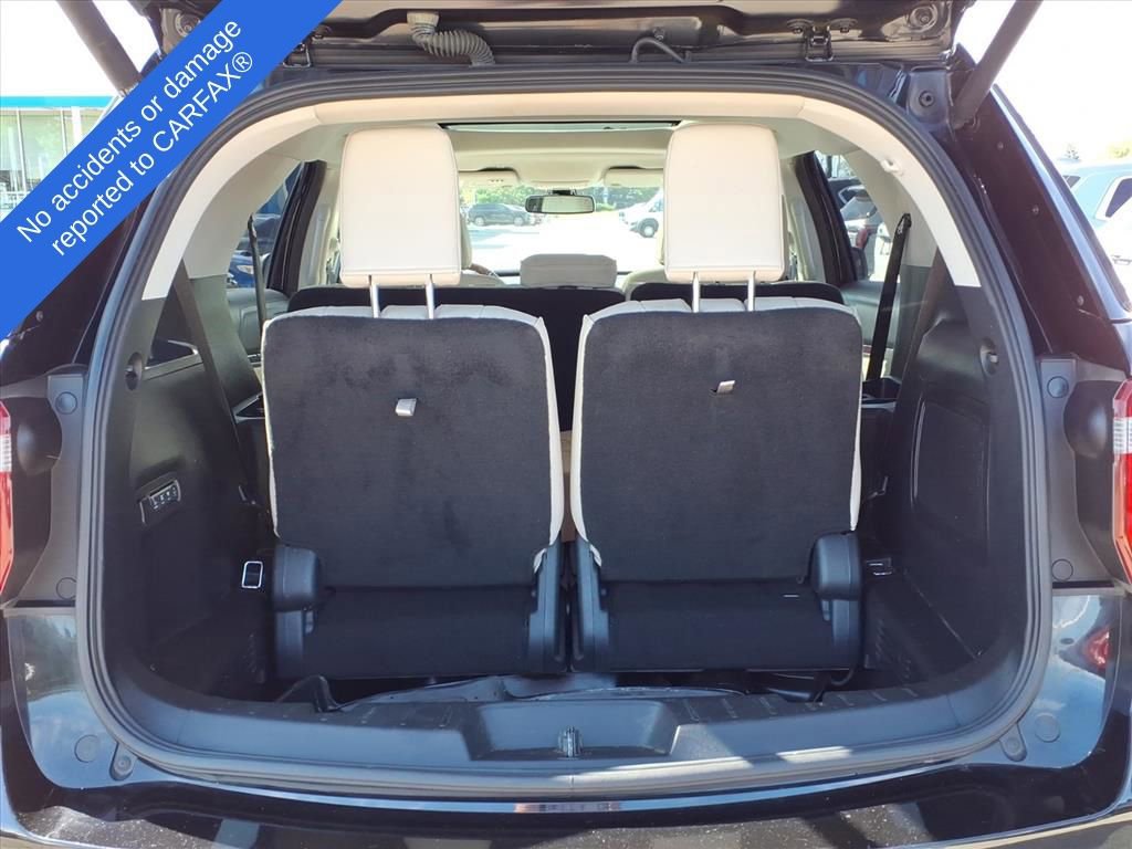 Used 2017 Ford Explorer Platinum image 10