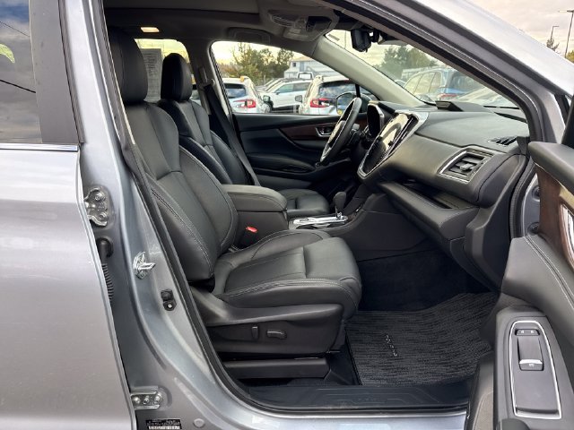 Used 2025 Subaru Ascent Touring w/ Popular Package #1 AWD/4WD image 9