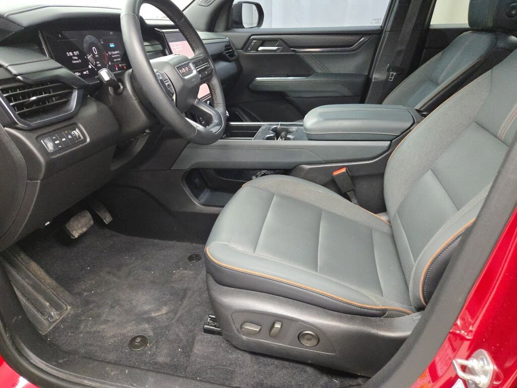 Used 2024 GMC Acadia AT4 image 28