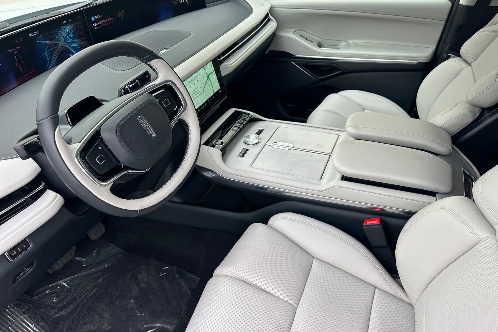 New 2026 Lincoln Navigator Premiere image 9