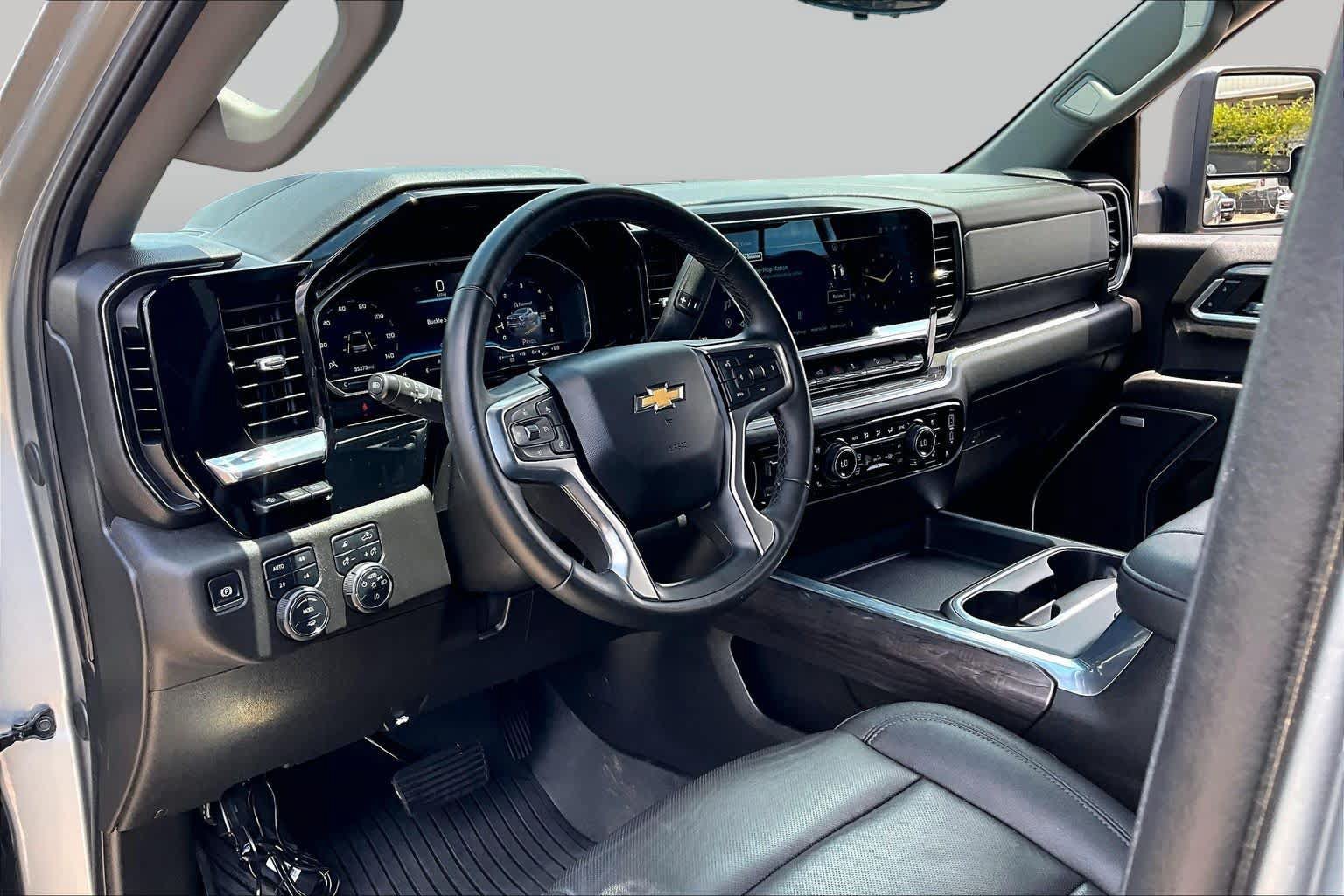 Used 2024 Chevrolet Silverado 2500 LTZ w/ LTZ Texas Edition AWD/4WD image 18