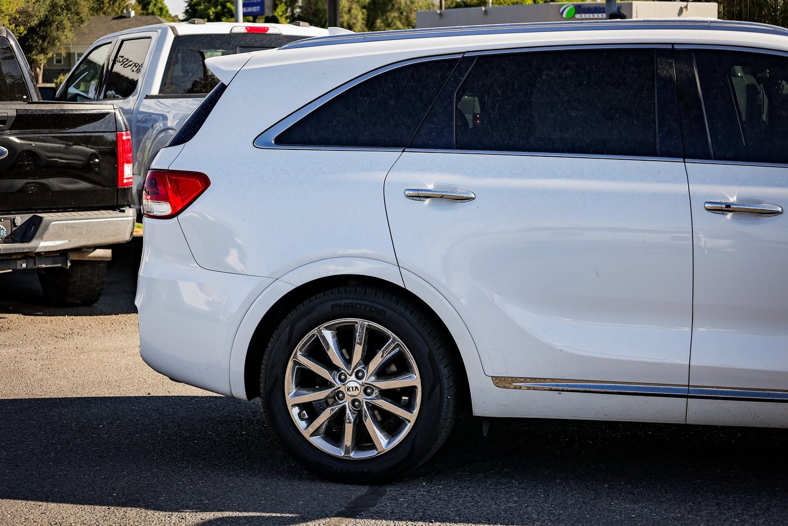 Used 2017 Kia Sorento SX image 5