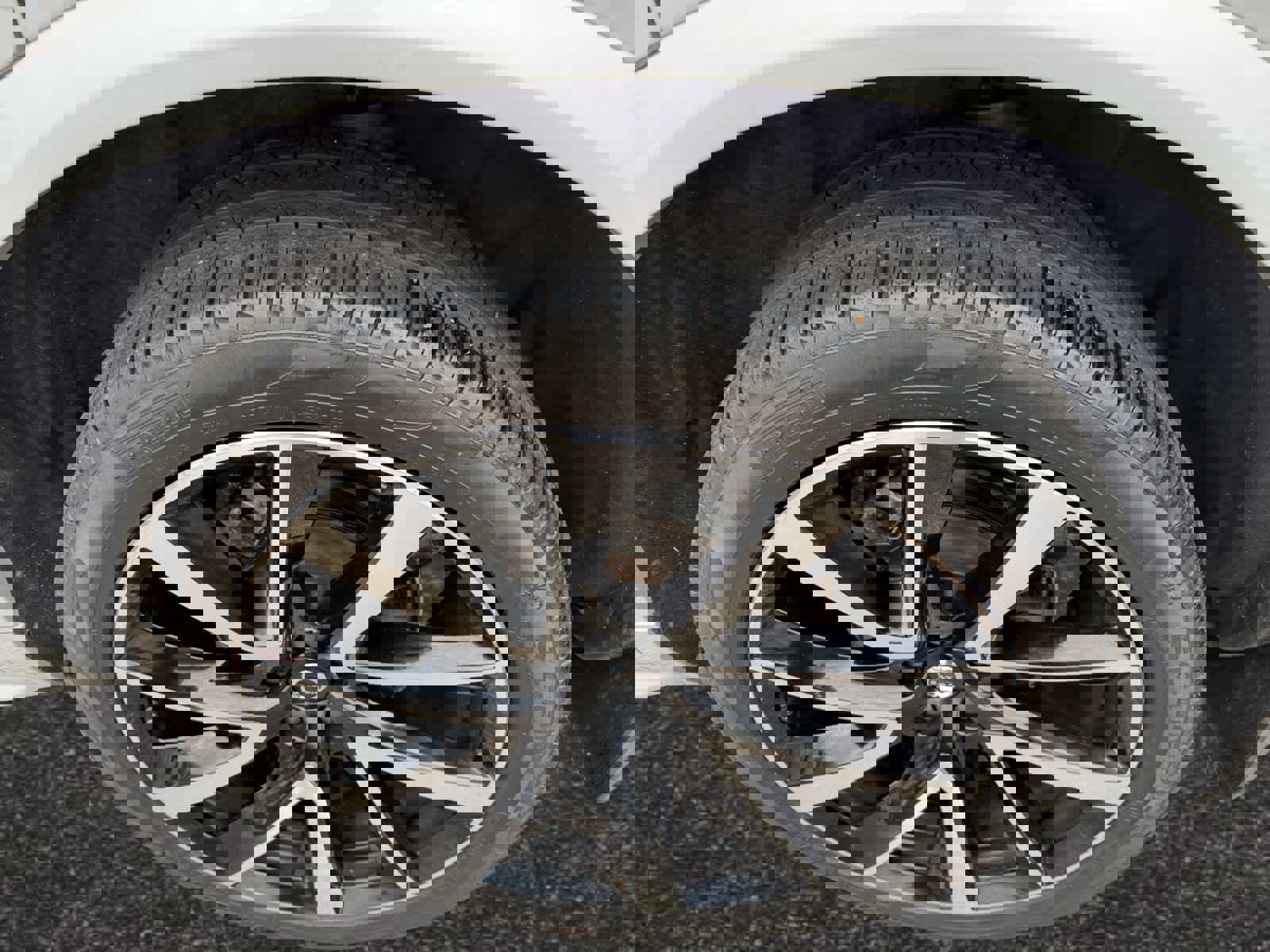 Used 2023 Volvo XC90 B6 Plus w/ Protection Package image 18