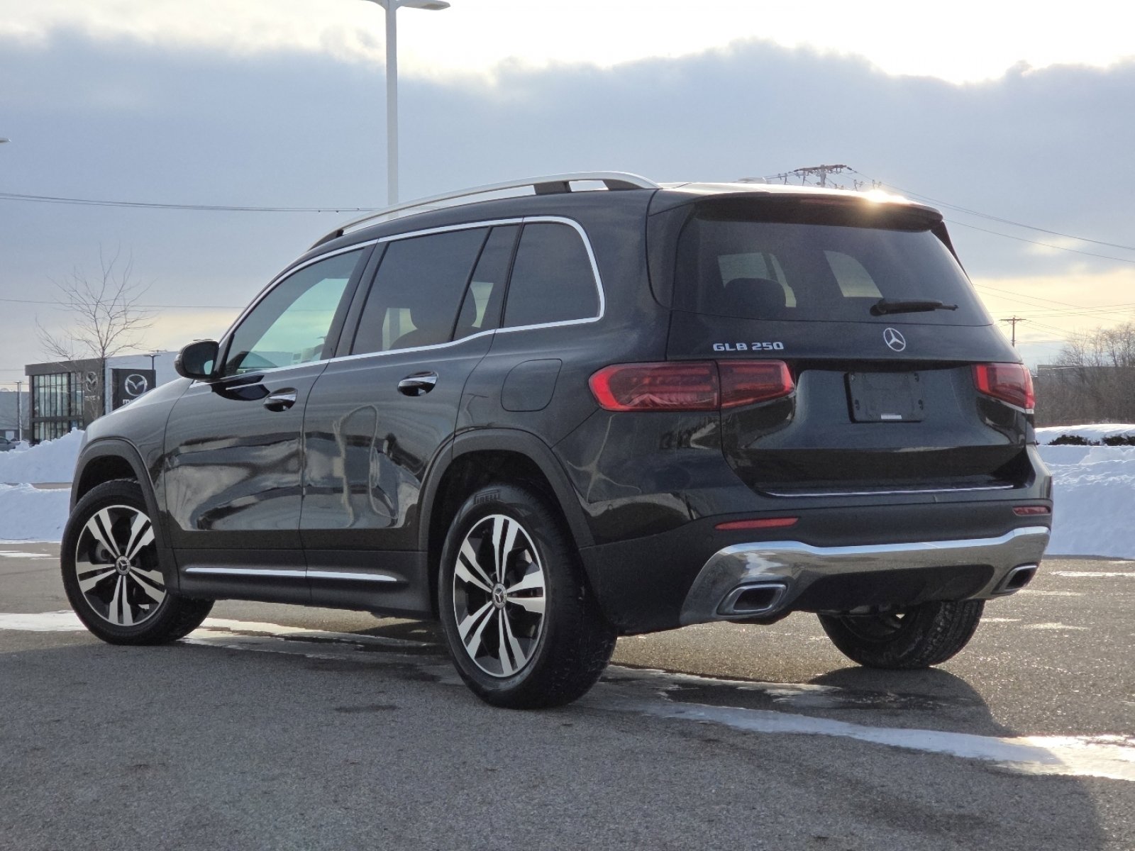 Used 2024 Mercedes-Benz GLB 250 image 12