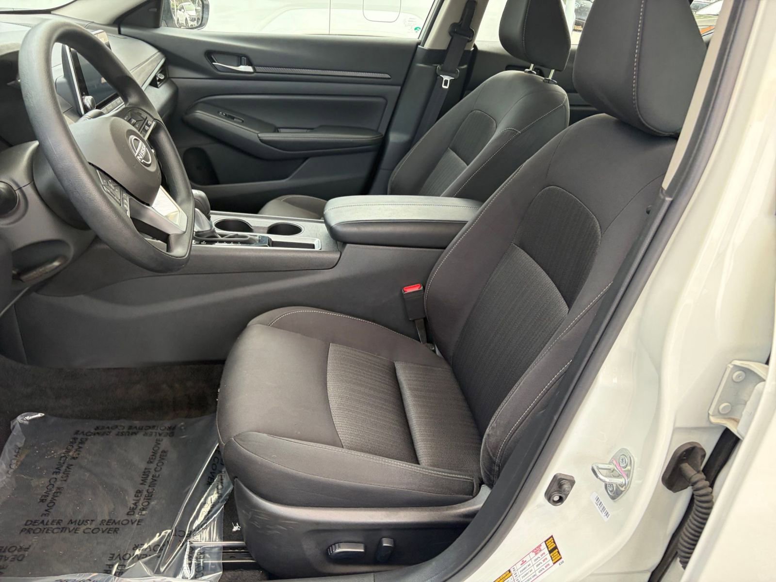 Used 2025 Nissan Altima 2.5 SV FWD image 27