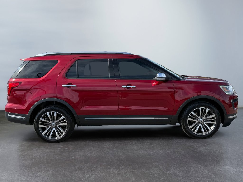 Used 2019 Ford Explorer Platinum AWD/4WD image 2